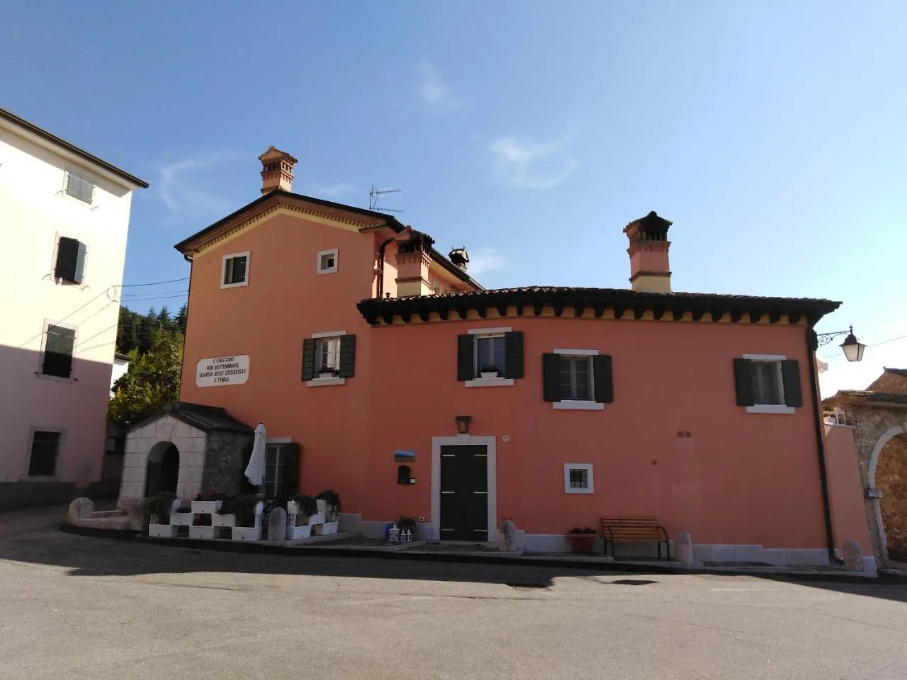 Contacten van Casa Del Capitello